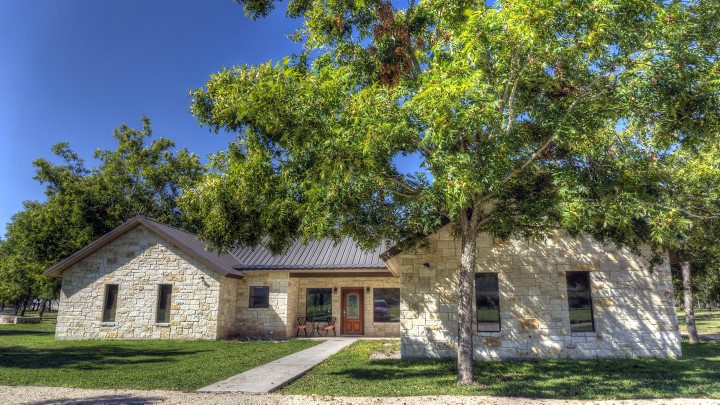 Frio Pecan Farm House 25